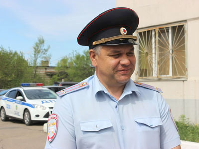 Начальник уссурийской Госавтоинспекции Н. Судаков.